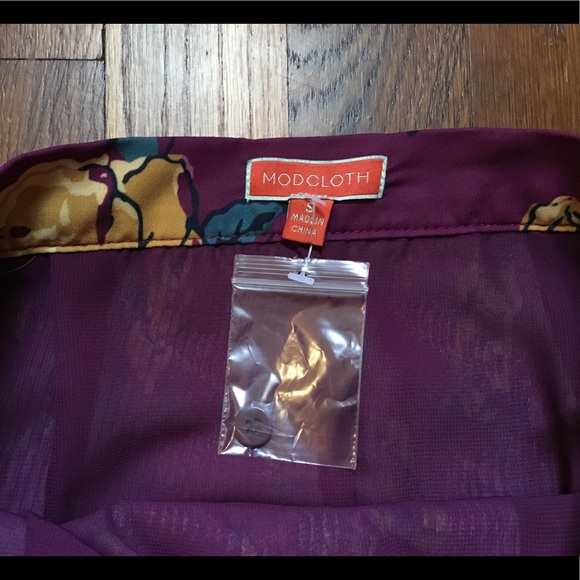 ModCloth Pleated Chiffon Skirt - Picture 3 of 4